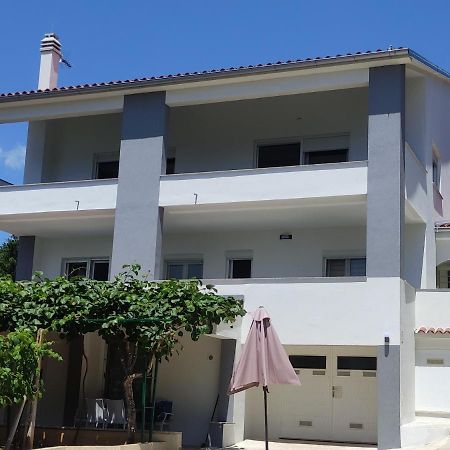 Apartman Emily, 6 Plus 2 Guests, Newly Refurbished Pula Bagian luar foto